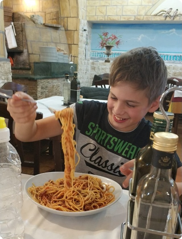 0f3a7012-f7da-4c88-be8f-238a7105fe67