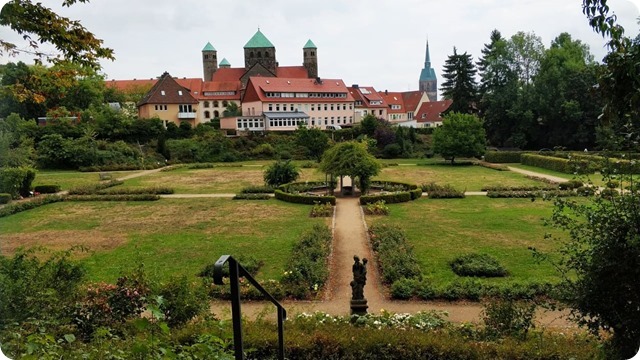 241380002_462614111382188_5766414502915285623_n