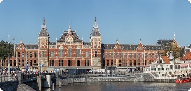 1200px-Amsterdam_Centraal_2016-09-13