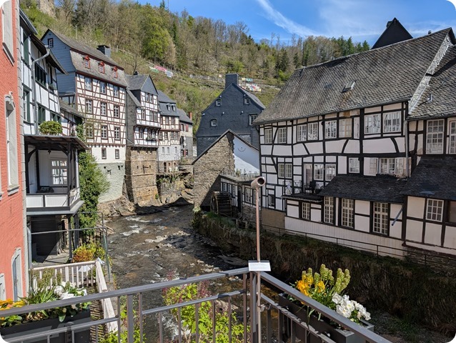 PXL_20250430_100457666