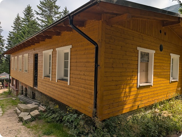 PXL_20250816_110622992