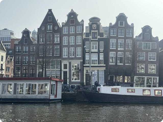 49159b67-688e-4772-8f33-df3d60419f76