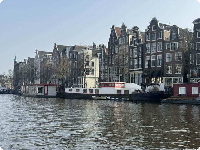 8efff4a6-fcb6-478e-a762-2ba431052347